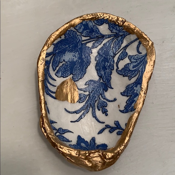 Handmade Oyster shell - Picture 2 of 3